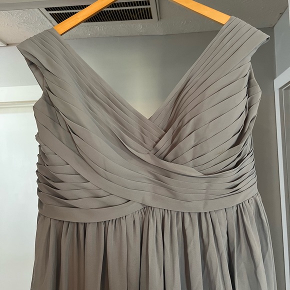 JJ’s House Dusty Blue Bridesmaids Dress with Pockets & Slit. - Picture 3 of 5